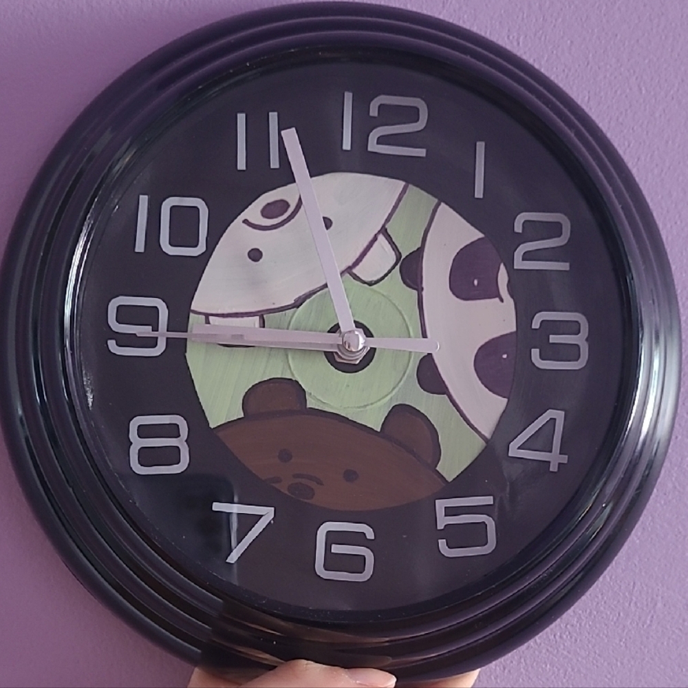 Black and White Wall Clock